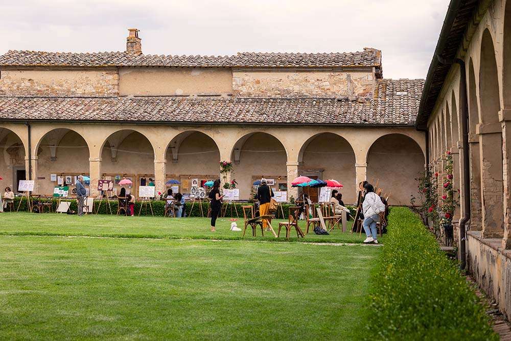 De Linea ritratti in chiostro